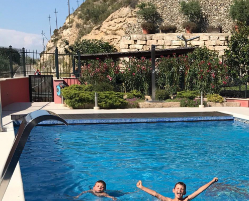 pool schwimbad ebro fishing unterkunft (5)